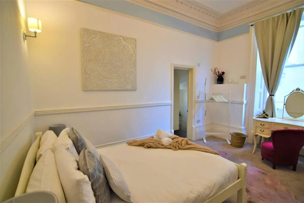 Apartment Bloomsaway Seafront Onebedroom Bn38Bru02 Brighton