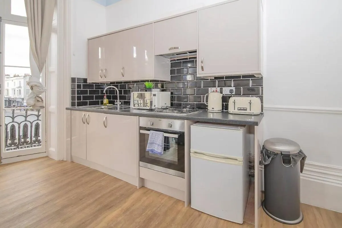 Bloomsaway Seafront Onebedroom Bn38Bru02 Brighton 0*,  United Kingdom